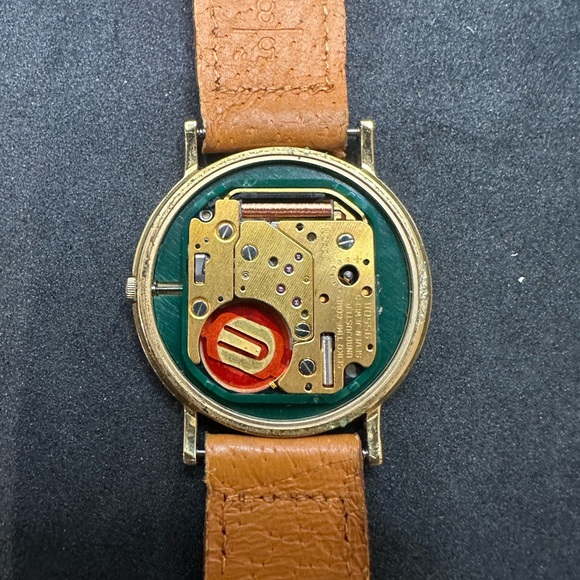 Lasalle women’s Watch by Seiko. Incredible condition. New battery and strap. - Picture 3 of 5